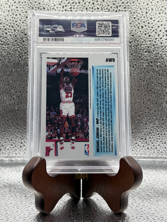 1992 U.D. AWARD WINNER MICHEAL JORDAN HOLOGRAM - PSA 7