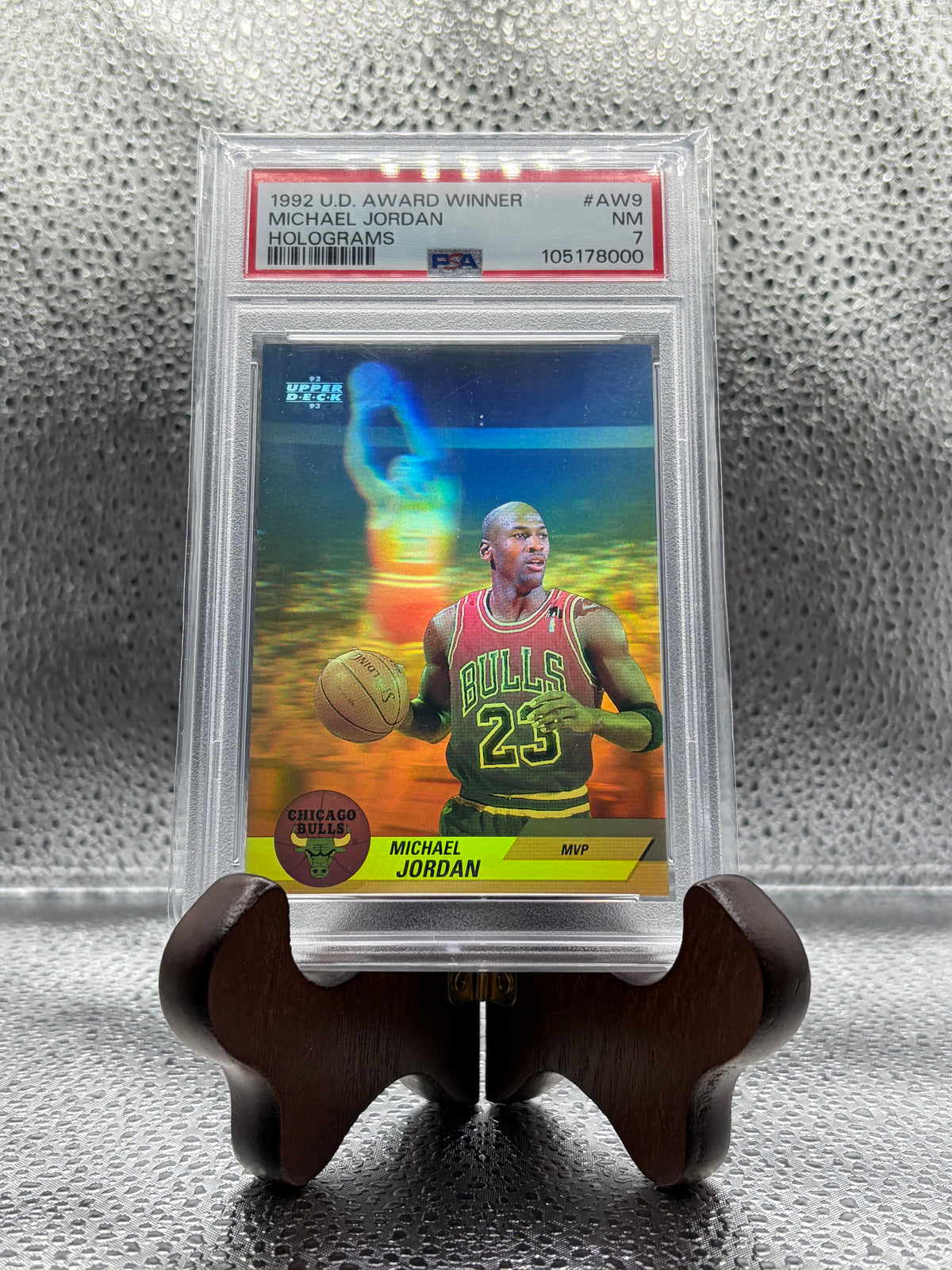 1992 U.D. AWARD WINNER MICHEAL JORDAN HOLOGRAM - PSA 7